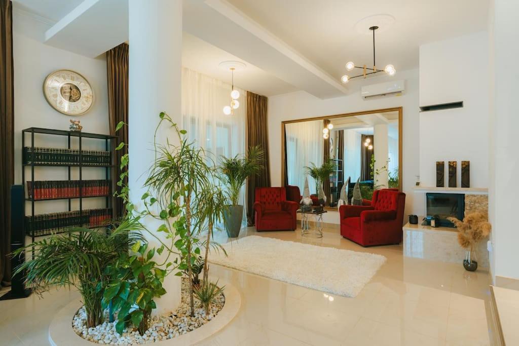 Therme - Corbeanca By The Lake Luxury Villa Esterno foto