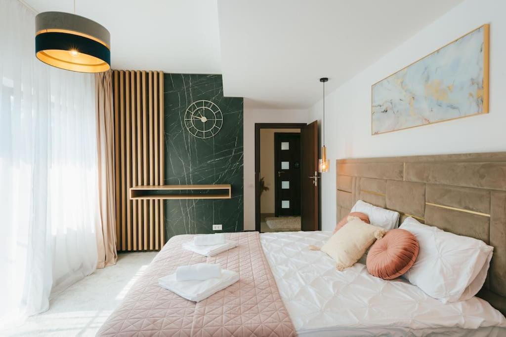 Therme - Corbeanca By The Lake Luxury Villa Esterno foto