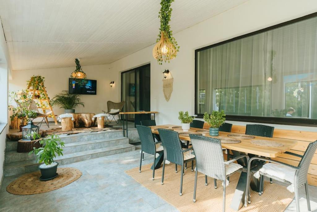 Therme - Corbeanca By The Lake Luxury Villa Esterno foto