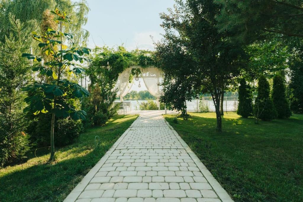 Therme - Corbeanca By The Lake Luxury Villa Esterno foto