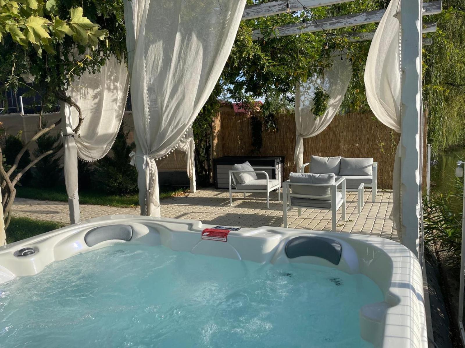 Therme - Corbeanca By The Lake Luxury Villa Esterno foto