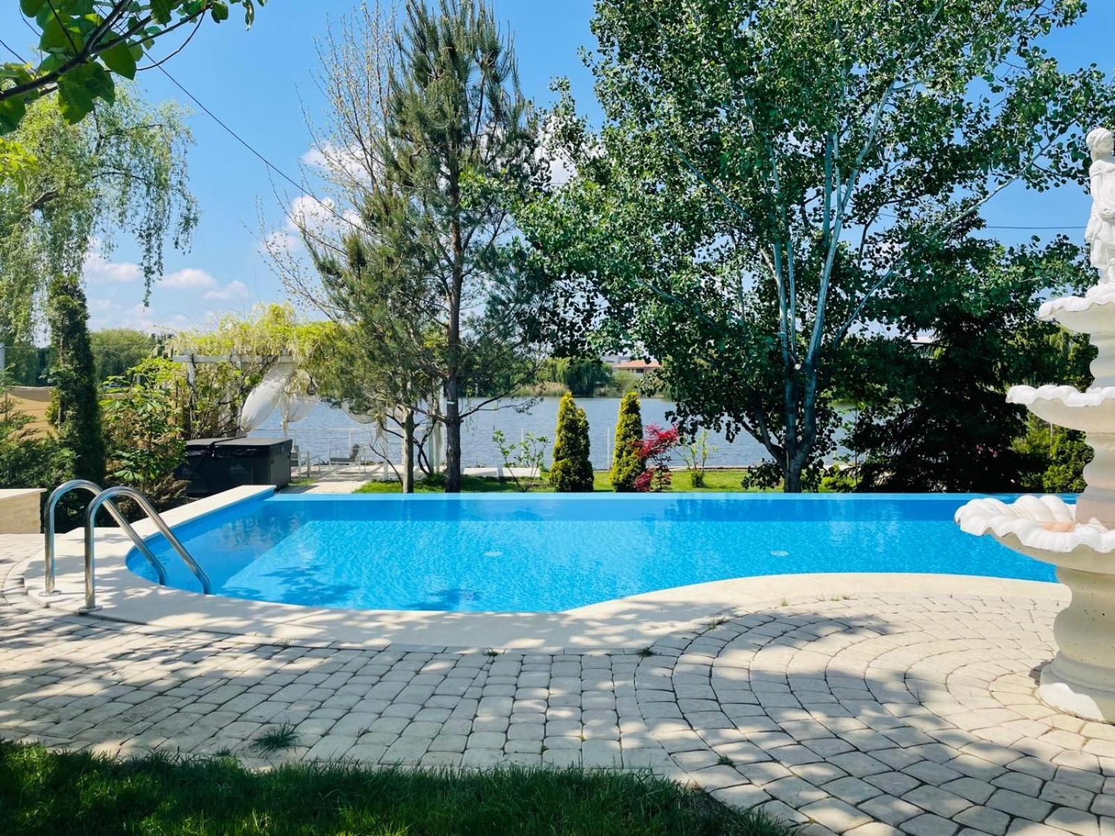 Therme - Corbeanca By The Lake Luxury Villa Esterno foto